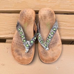 Vionic Orthaheel Floriana-Sandal Flip Flop Green and Natural Snake Embellished 7